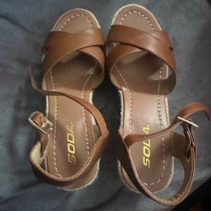 NEW Tan Wedge Heels Size 7.5